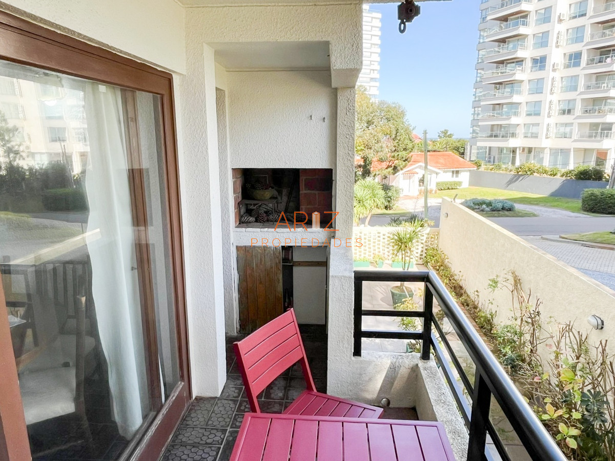 Apartamento ID.2030 - VENTA Apartamento de 1 dormitorio, con parrillero en balcon, Roosevelt Punta del Este