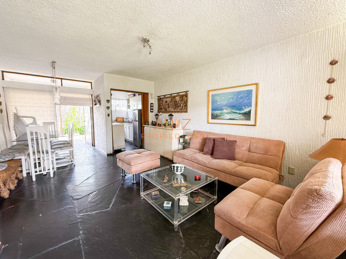 Apartamento ID.2425 - VENTA APARTAMENTO PLANTA BAJA ESTILO CASITA CANTEGRIL ROOSEVELT 2 DORMITORIOS 1 BAÑO PUNTA DEL ESTE