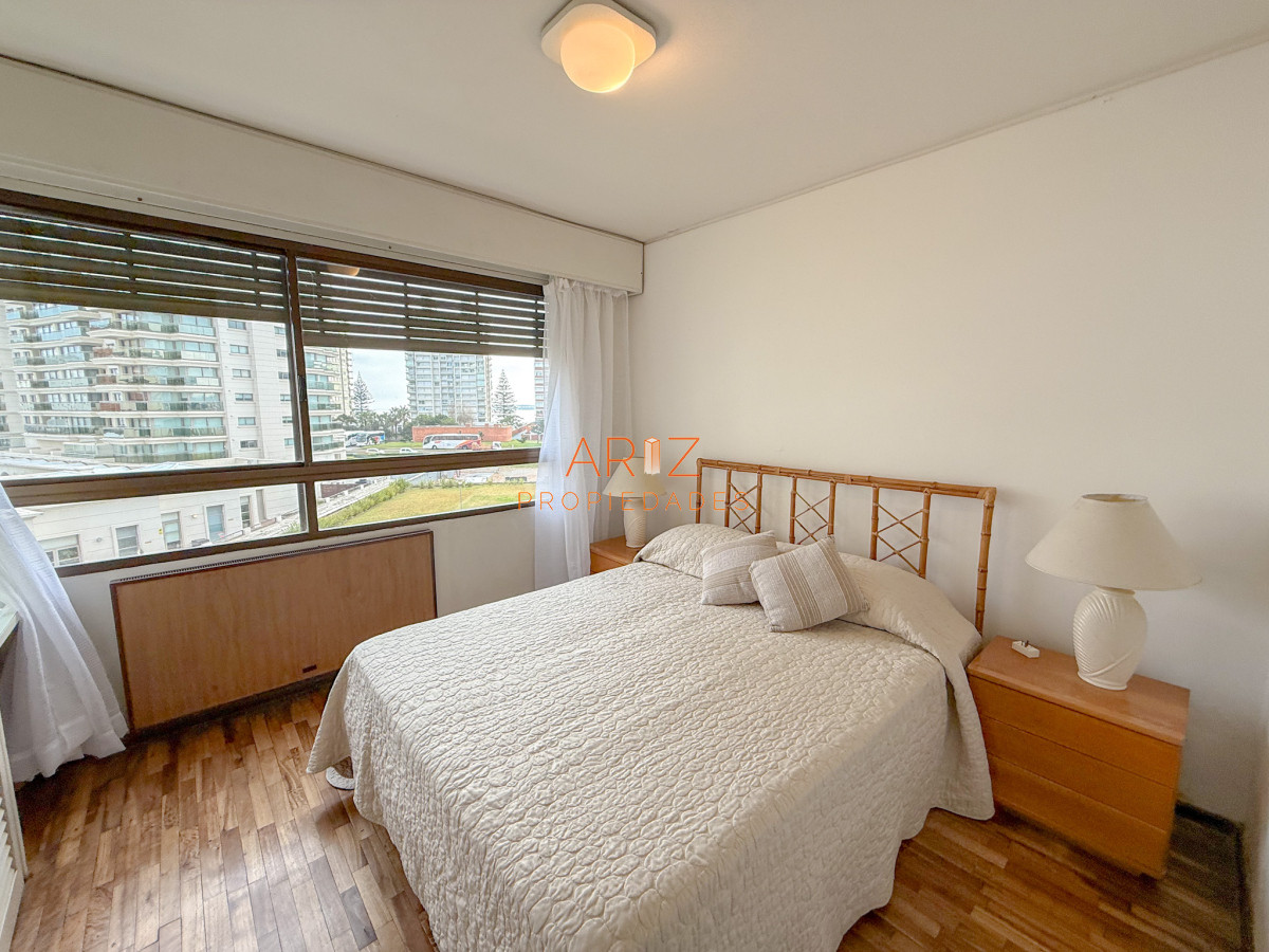 Apartamento ID.2402 - VENTA OPORTUNIDAD PRIMERA LINEA APARTAMENTO 2 DORMITORIOS VISTA A LA BRAVA PUNTA DEL ESTE 