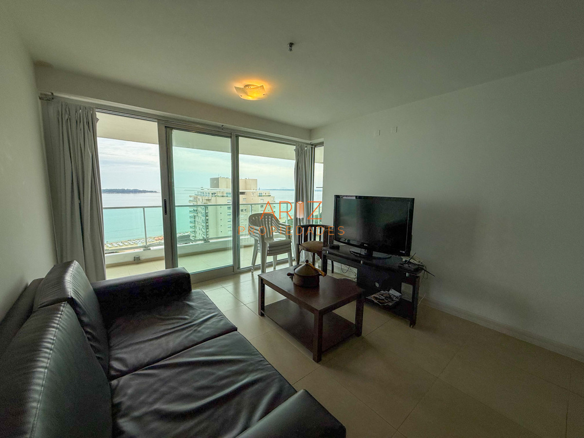 Apartamento ID.2321 - VENTA APARTAMENTO SEGUNDA LINEA 2 DORMITORIOS 2 BAÑOS PISO ALTO PLAYA MANSA A 1 CUADRA DEL MAR TODOS LOS SERVICIOS