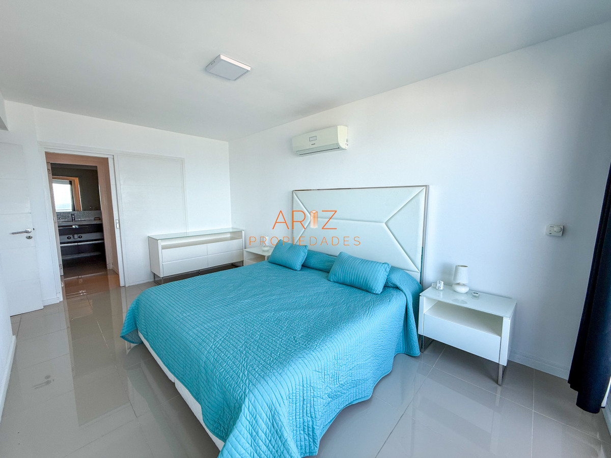 Apartamento ID.2296 - ALQUILER INVERNAL DESDE 1ERO MARZO 2025 PENTHOUSE 2DA LINEA BRAVA 3 DORMITORIOS