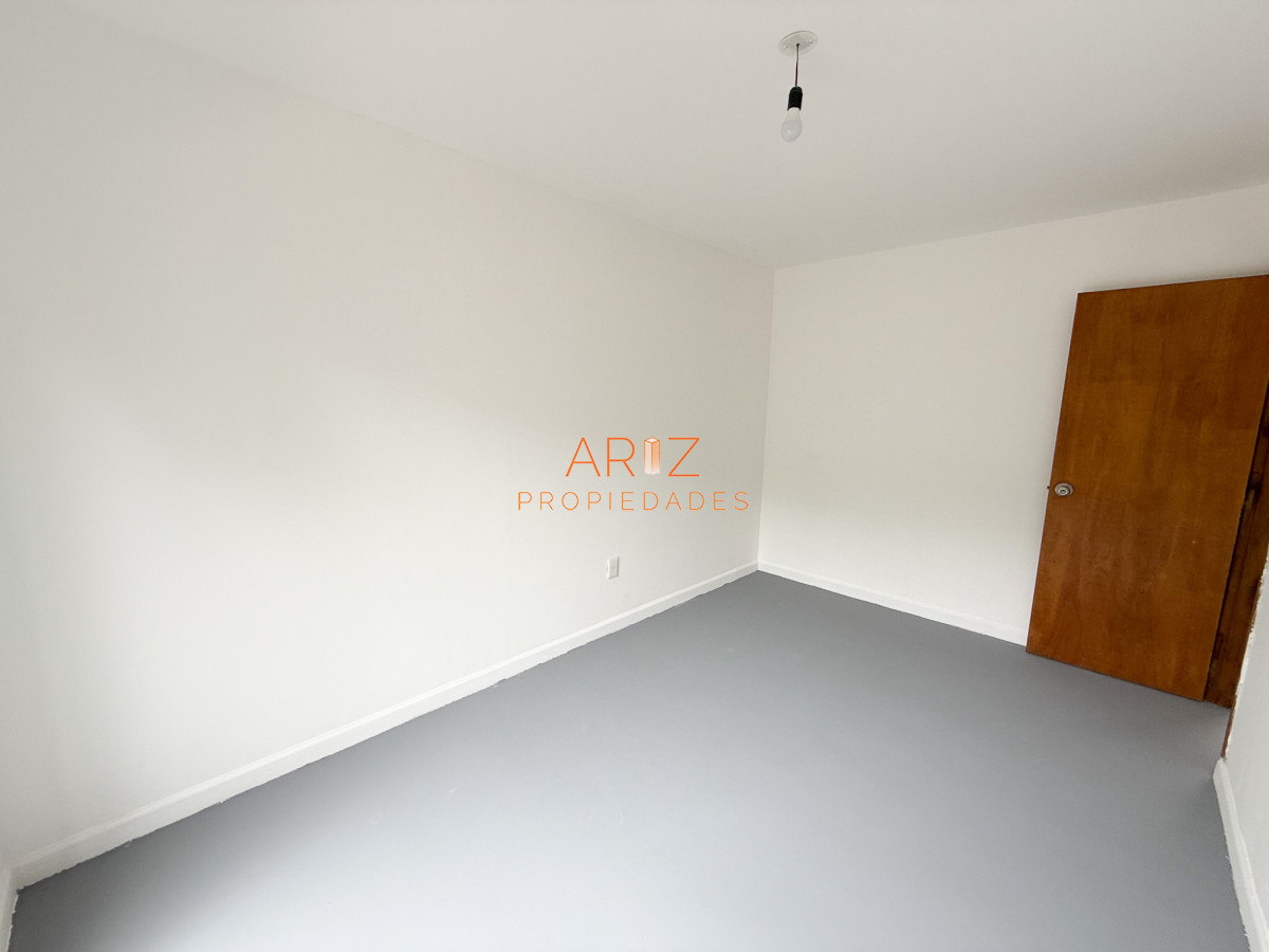 Apartamento ID.2367 - VENTA APARTAMENTO TIPO CASITA PLANTA BAJA EXCELENTE RENTABILIDAD MALDONADO 2 DORMITORIOS 1 BAÑO