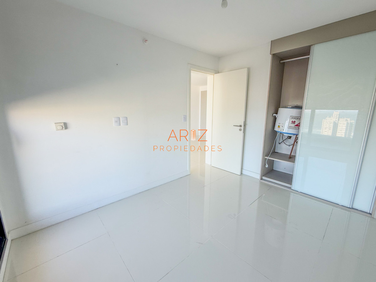 Apartamento ID.921 - ALQUILER ANUAL 1 DORMITORIO SIN MUEBLES DESDE YA PUNTA DEL ESTE TODOS LOS SERVICIOS