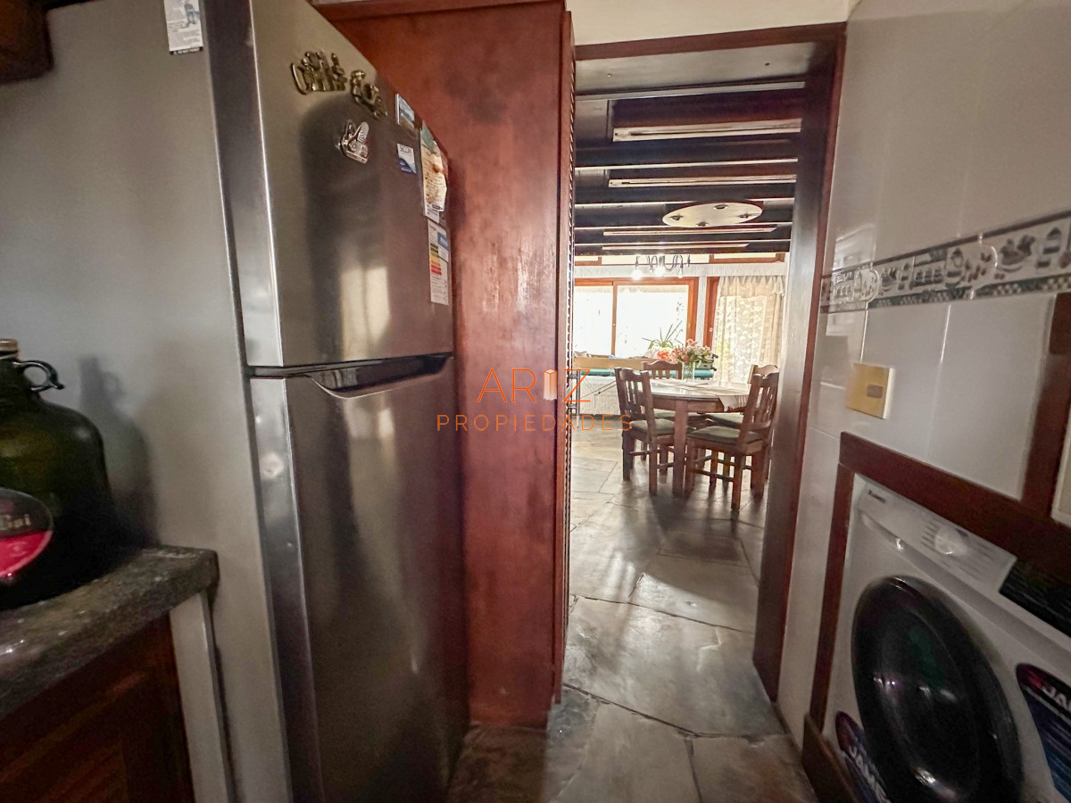 Apartamento ID.1933 - VENDO APARTAMENTO 2 DORMITORIOS Y MEDIO 2 BAÑOS TIPO DUPLEX CON DOBLE LIVING Y GRAN GUARDILLA