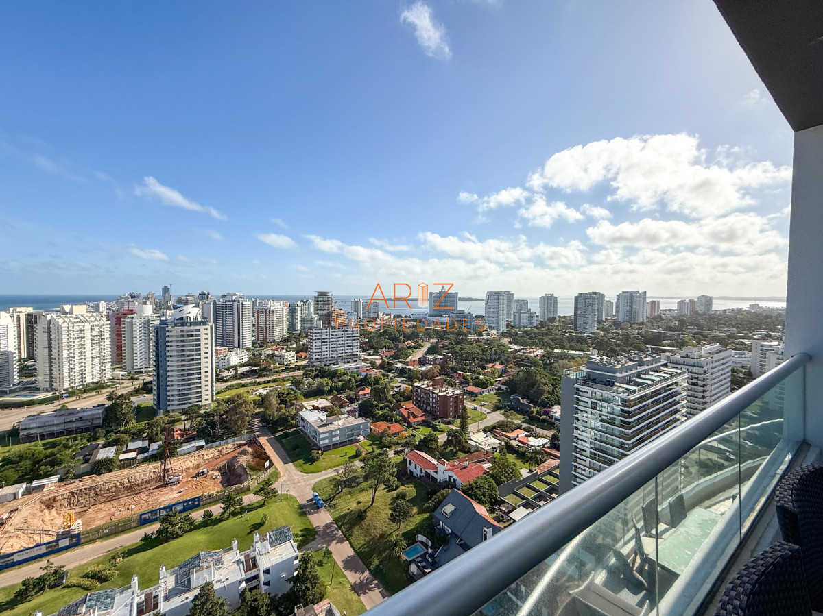 Apartamento ID.2296 - ALQUILER INVERNAL DESDE 1ERO MARZO 2025 PENTHOUSE 2DA LINEA BRAVA 3 DORMITORIOS