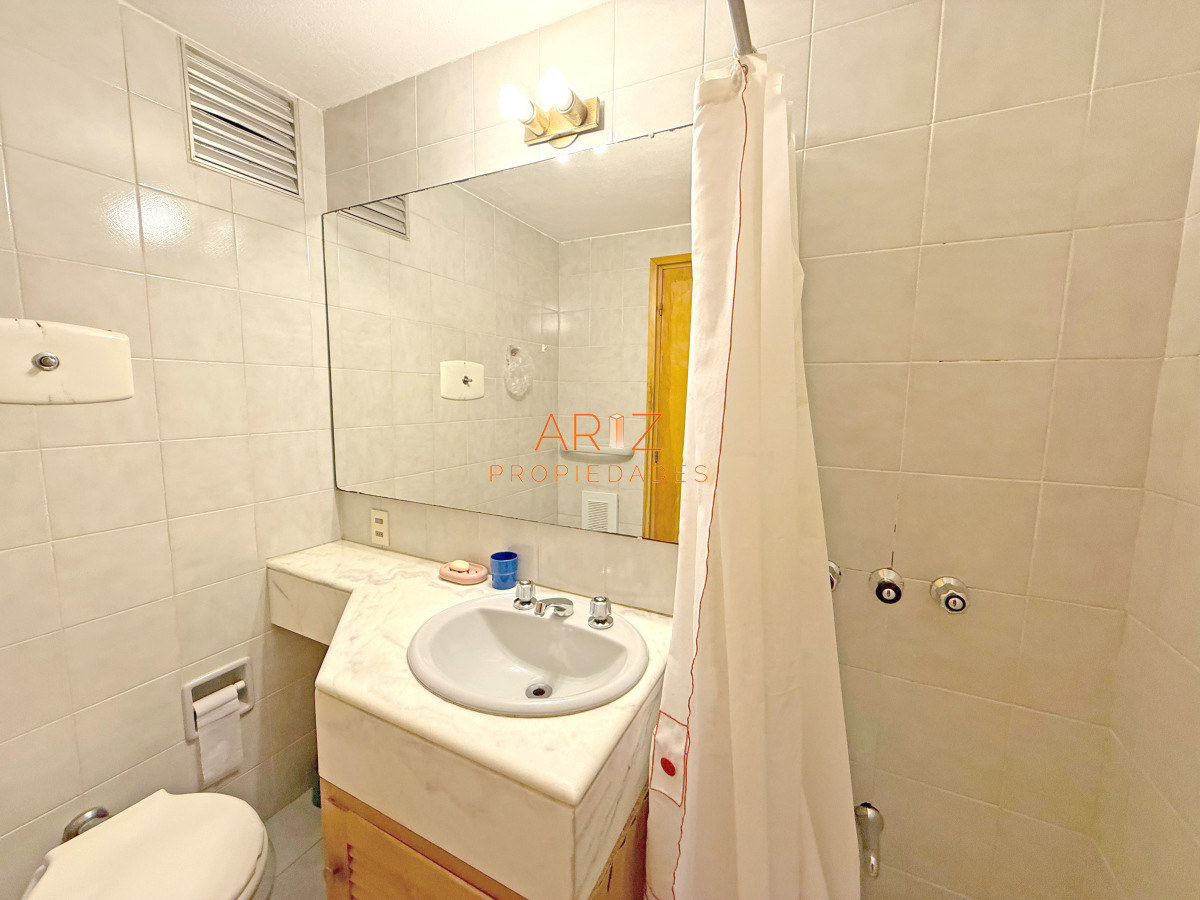 Apartamento ID.2377 - VENTA OPORTUNIDAD 2 DORMITORIOS 2 BAÑOS 1 SUITE PRIMERA LINEA PLAYA BRAVA FRENTE AL MAR AMPLIO APARTAMENTO EXCELENTE CONSTRUCCION