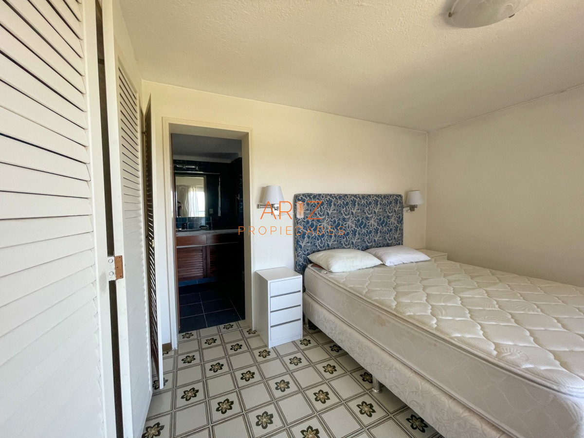 Apartamento ID.1296 - VENDO ALQUILO ANUAL APARTAMENTO 4 DORMITORIOS PUNTA DEL ESTE ROOSEVELT