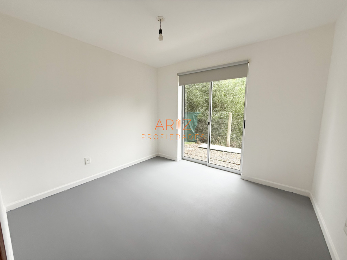 Apartamento ID.2367 - VENTA APARTAMENTO TIPO CASITA PLANTA BAJA EXCELENTE RENTABILIDAD MALDONADO 2 DORMITORIOS 1 BAÑO