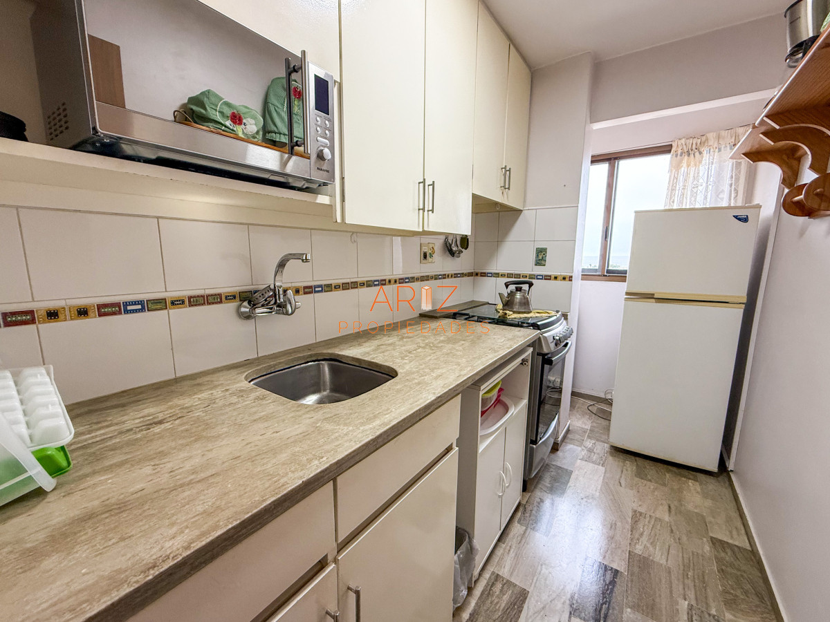 Apartamento ID.2401 - VENTA OPORTUNIDAD PRIMERA LINEA APARTAMENTO 1 DORMITORIO CON GARAGE VISTA A LA BRAVA PUNTA DEL ESTE 