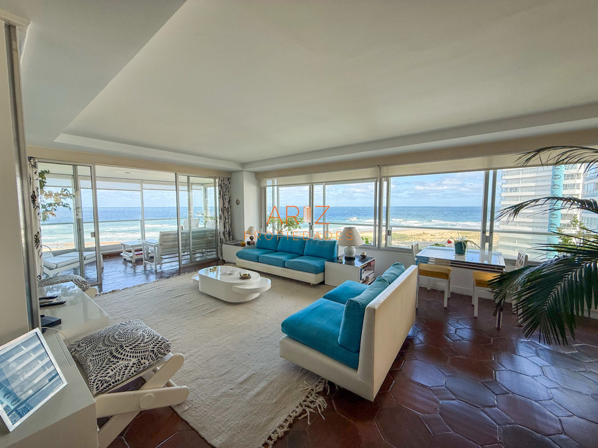 Apartamento ID.2342 - VENTA APARTAMENTO PRIMERA LINEA BRAVA 4 DORMITORIOS Y SERVICIO COMPLETO GRAN PLANTA VISTA DIRECTA A LA BRAVA