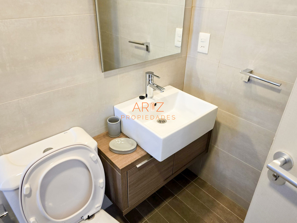 Apartamento ID.2024 - VENTA Y ALQUILER ANUAL APARTAMENTO 1 DORMITORIO EDIFICIO DE CATEGORIA TODOS LOS SERVICIOS PUNTA DEL ESTE AIDY GRILL