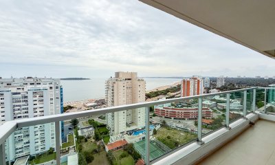 VENTA APARTAMENTO SEGUNDA LINEA 2 DORMITORIOS 2 BAÑOS PISO ALTO PLAYA MANSA A 1 CUADRA DEL MAR TODOS LOS SERVICIOS
