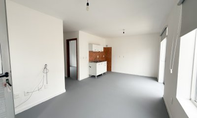 VENTA APARTAMENTO TIPO CASITA PLANTA BAJA EXCELENTE RENTABILIDAD MALDONADO 2 DORMITORIOS 1 BAÑO