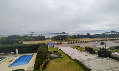 VENDO APARTAMENTO 3 DORMITORIOS PRIMERA LINEA PUNTA DEL ESTE MANSA