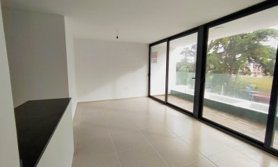 VENDO APARTAMENTO 2 DORMITORIOS PUNTA DEL ESTE SHOPPING ROOSEVELT