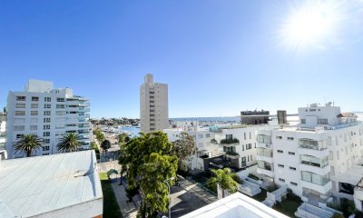 VENDO APARTAMENTO 3 DORMITORIOS PUNTA DEL ESTE PENINSULA