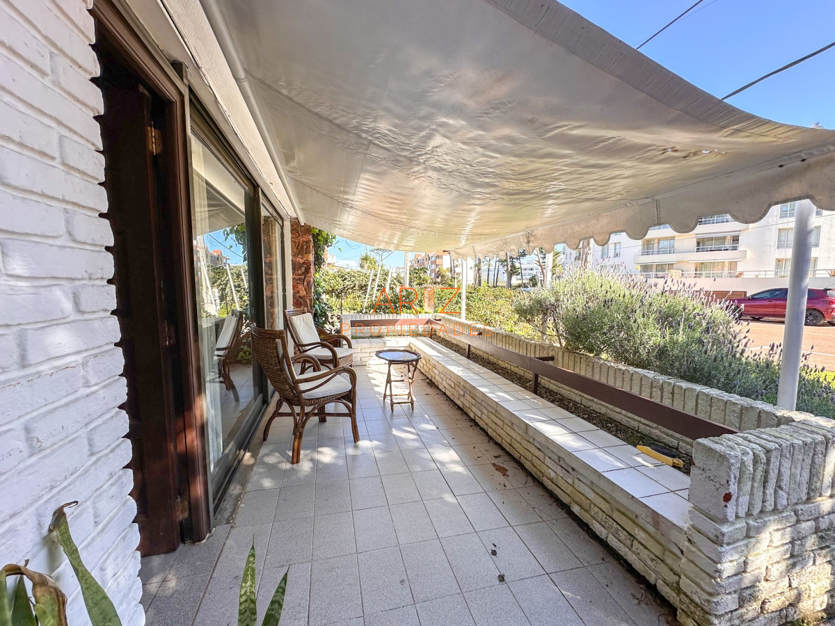 Casa ID.2038 - ALQUILER TEMPORADA PUNTA DEL ESTE CASA 4 DORMITORIOS 3 BAÑOS PARA 14 PERSONAS IMPERDIBLE A 2 CUADRAS DEL MAR MANSA 