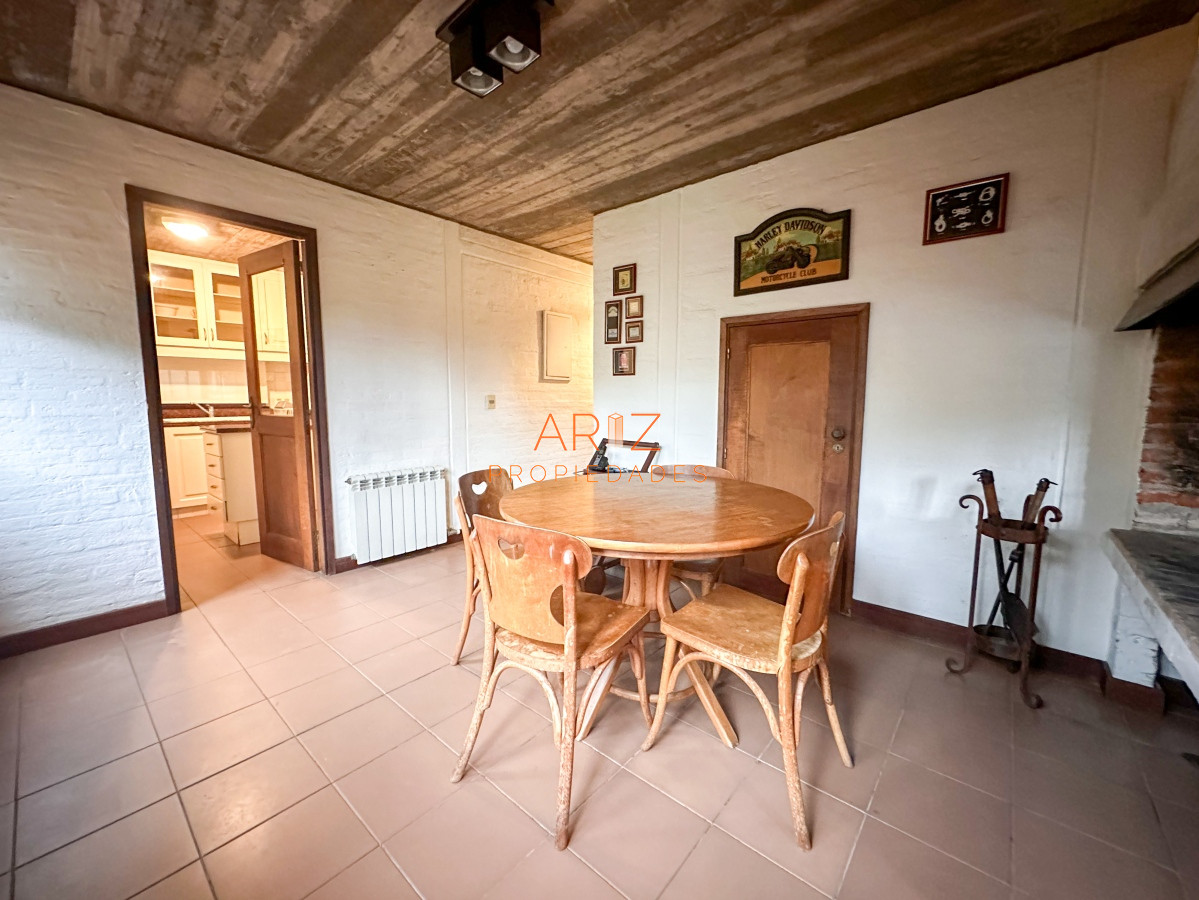 Casa ID.2059 - ALQUILER ANUAL CASA 3 DORMITORIOS 2 BAÑOS QUINCHO MUY LINDA PREPARADA PARA TODO EL AÑO MANSA CANTEGRIL PUNTA DEL ESTE