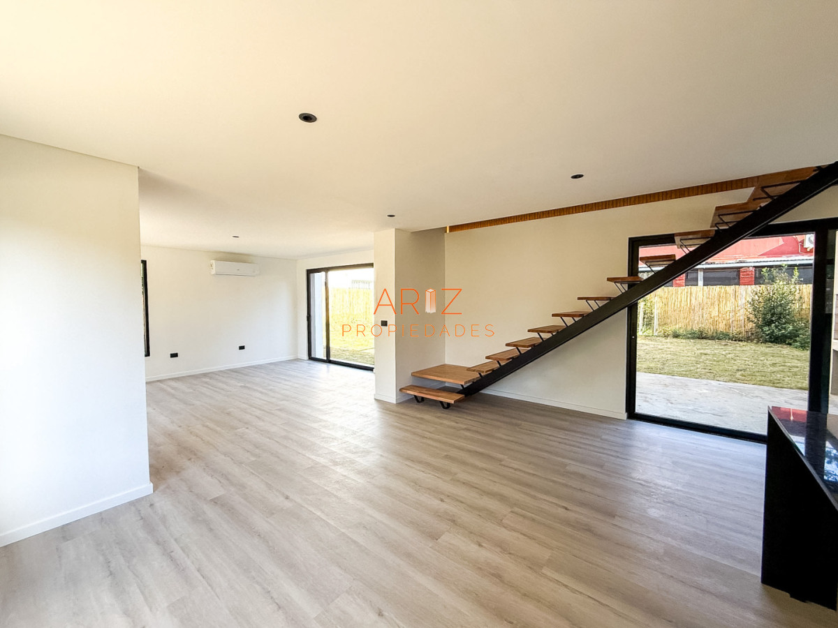 Casa ID.2515 - VENTA CASA 3 DORMITORIOS  2 BAÑOS A ESTRENAR BARRIO CANTEGRIL CORDOBA PUNTA DEL ESTE 
