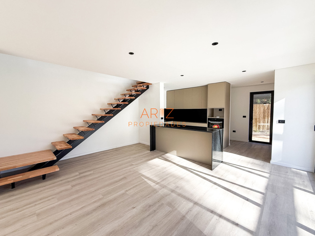 Casa ID.2514 - VENTA CASA 3 DORMITORIOS  2 BAÑOS A ESTRENAR BARRIO CANTEGRIL CORDOBA PUNTA DEL ESTE 