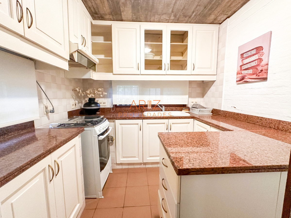 Casa ID.2059 - ALQUILER ANUAL CASA 3 DORMITORIOS 2 BAÑOS QUINCHO MUY LINDA PREPARADA PARA TODO EL AÑO MANSA CANTEGRIL PUNTA DEL ESTE