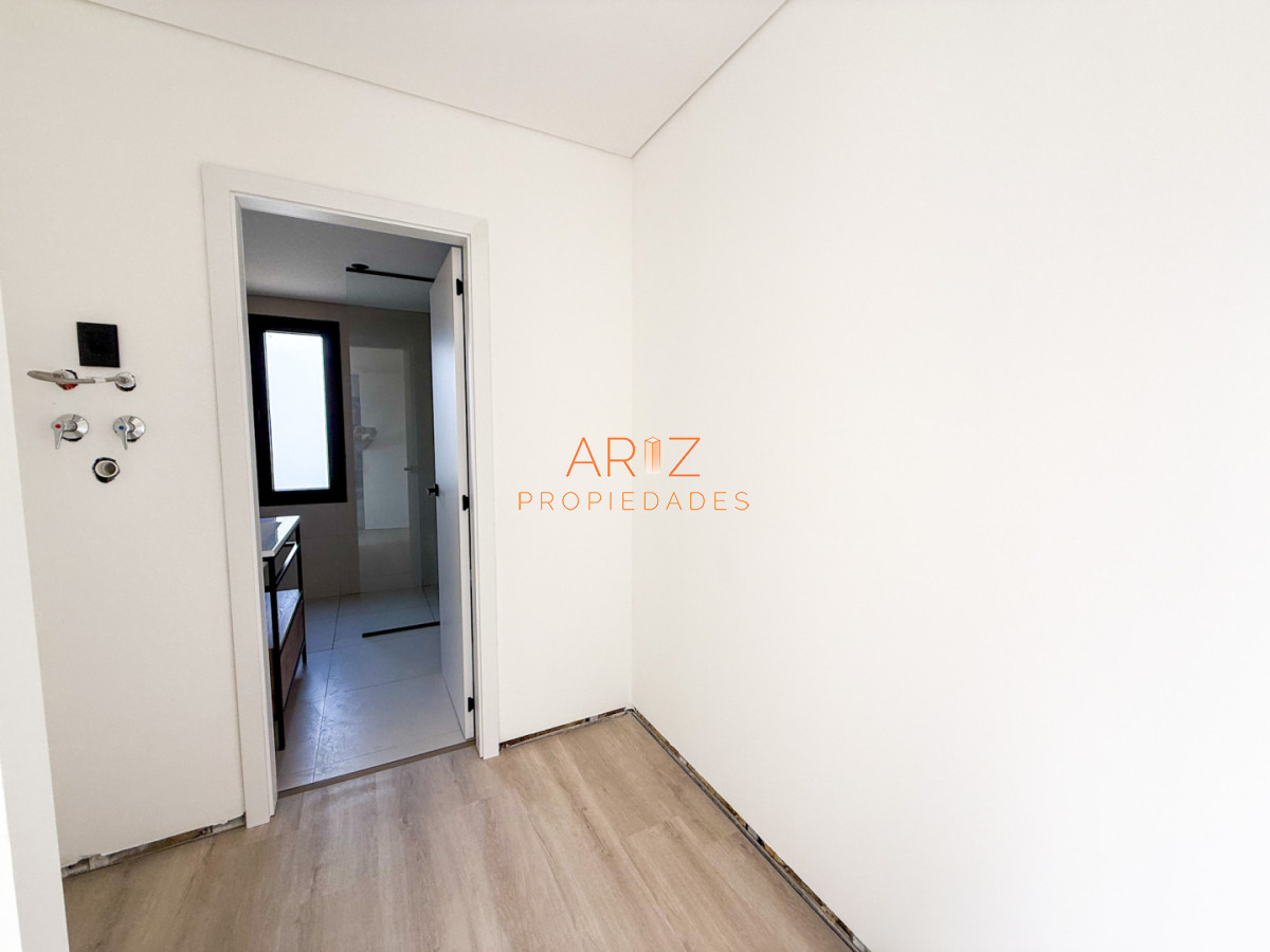 Casa ID.2514 - VENTA CASA 3 DORMITORIOS  2 BAÑOS A ESTRENAR BARRIO CANTEGRIL CORDOBA PUNTA DEL ESTE 