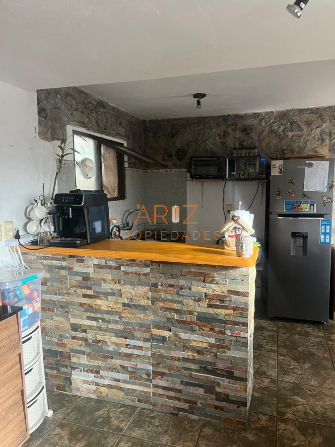 Casa ID.2099 - VENTA CASA PIEDRA 2 DORMITORIOS 2 BAÑOS MUY BIEN UBICADO PINARES PUNTA DEL ESTE