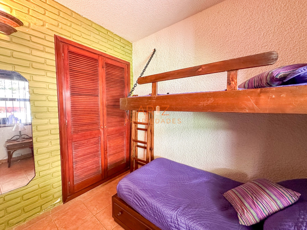Casa ID.2038 - ALQUILER TEMPORADA PUNTA DEL ESTE CASA 4 DORMITORIOS 3 BAÑOS PARA 14 PERSONAS IMPERDIBLE A 2 CUADRAS DEL MAR MANSA 