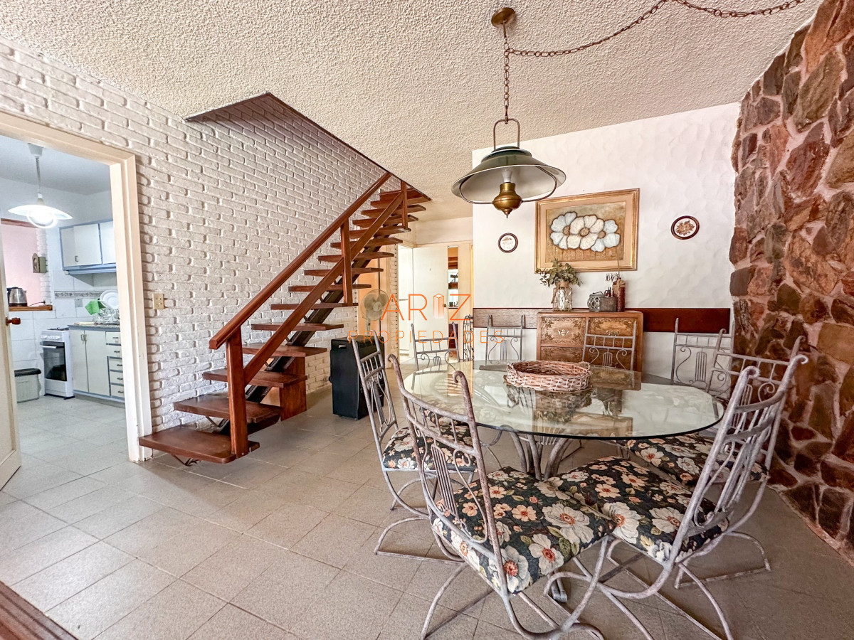 Casa ID.2038 - ALQUILER TEMPORADA PUNTA DEL ESTE CASA 4 DORMITORIOS 3 BAÑOS PARA 14 PERSONAS IMPERDIBLE A 2 CUADRAS DEL MAR MANSA 