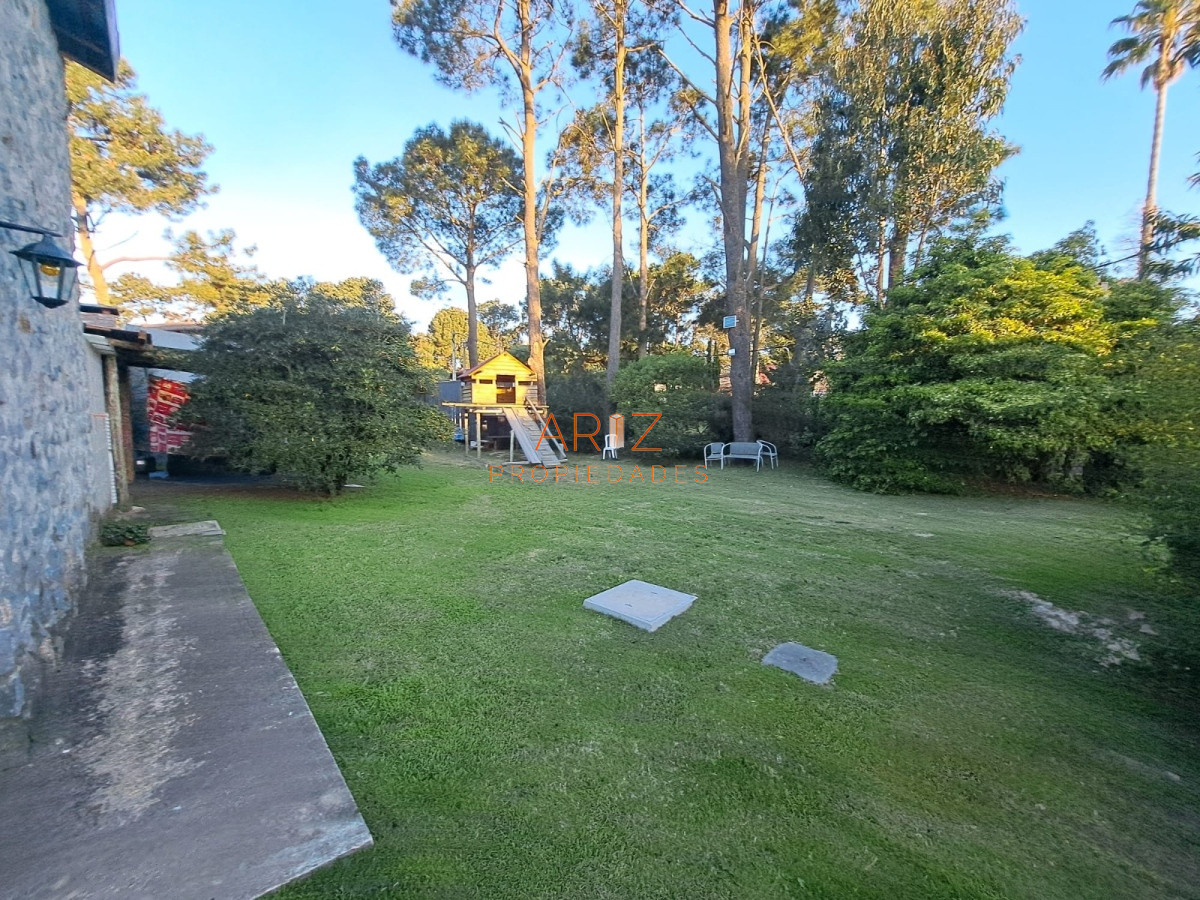 Casa ID.2099 - VENTA CASA PIEDRA 2 DORMITORIOS 2 BAÑOS MUY BIEN UBICADO PINARES PUNTA DEL ESTE