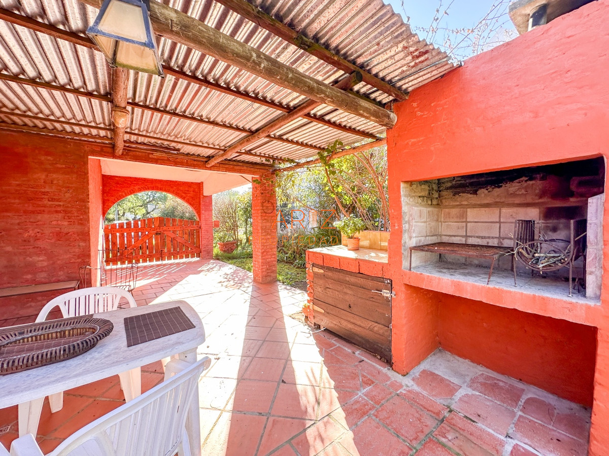 Casa ID.2020 - VENTA CASA 4 DORMITORIOS 3 BAÑOS EXCELENTE IMPECABLE ESTADO PINARES A METROS DEL MAR