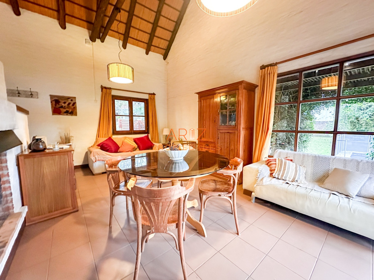 Casa ID.2059 - ALQUILER ANUAL CASA 3 DORMITORIOS 2 BAÑOS QUINCHO MUY LINDA PREPARADA PARA TODO EL AÑO MANSA CANTEGRIL PUNTA DEL ESTE