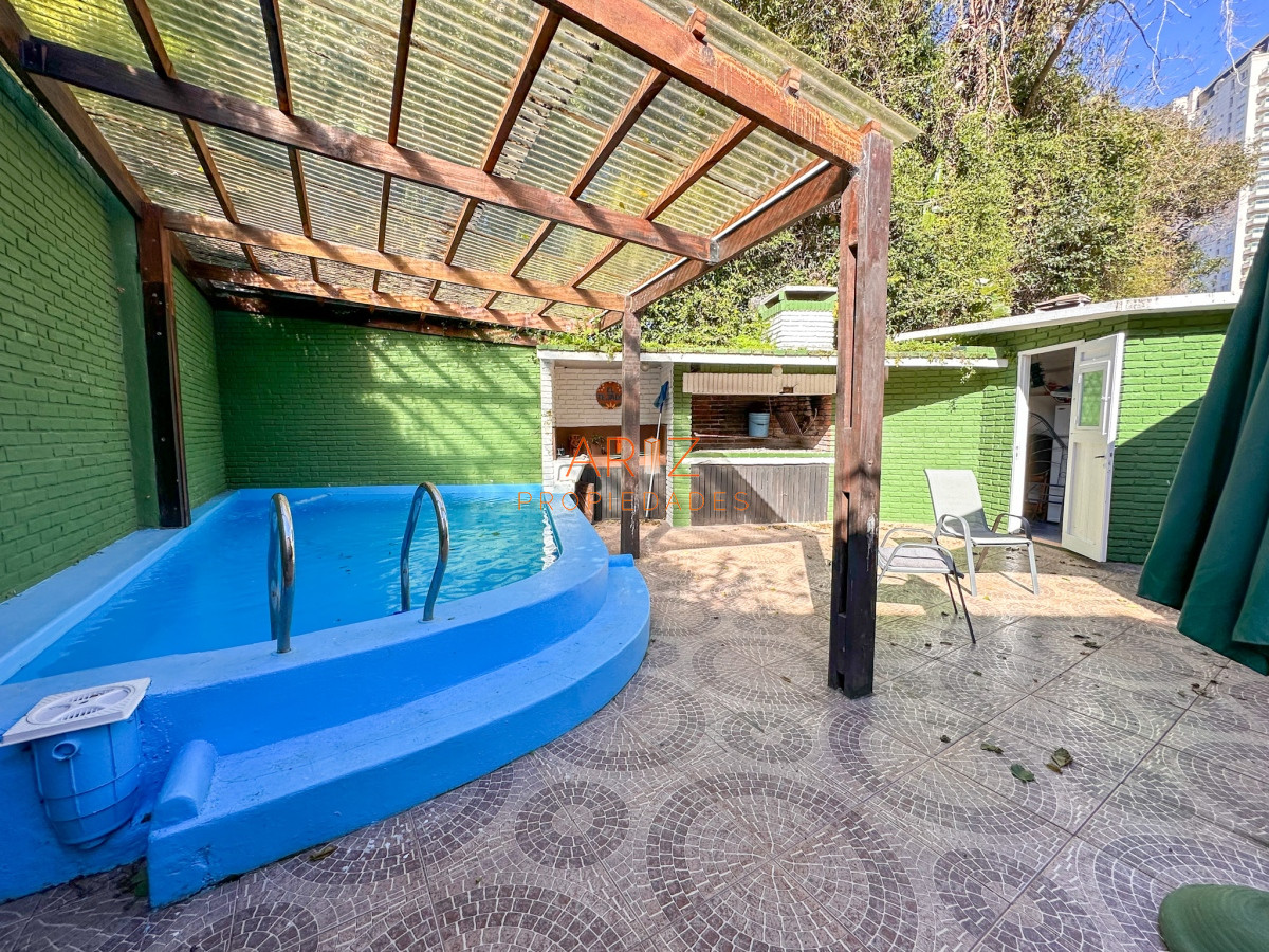 Casa ID.2038 - ALQUILER TEMPORADA PUNTA DEL ESTE CASA 4 DORMITORIOS 3 BAÑOS PARA 14 PERSONAS IMPERDIBLE A 2 CUADRAS DEL MAR MANSA 
