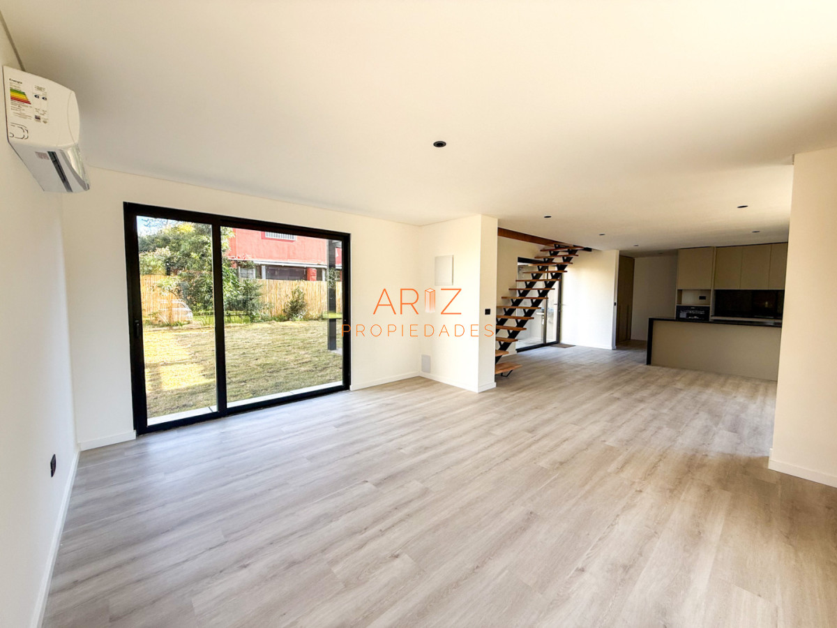 Casa ID.2515 - VENTA CASA 3 DORMITORIOS  2 BAÑOS A ESTRENAR BARRIO CANTEGRIL CORDOBA PUNTA DEL ESTE 