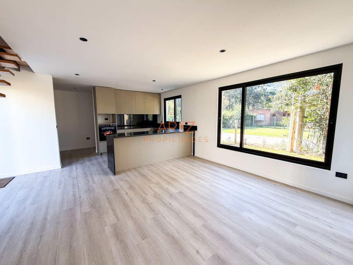 Casa ID.2515 - VENTA CASA 3 DORMITORIOS  2 BAÑOS A ESTRENAR BARRIO CANTEGRIL CORDOBA PUNTA DEL ESTE 