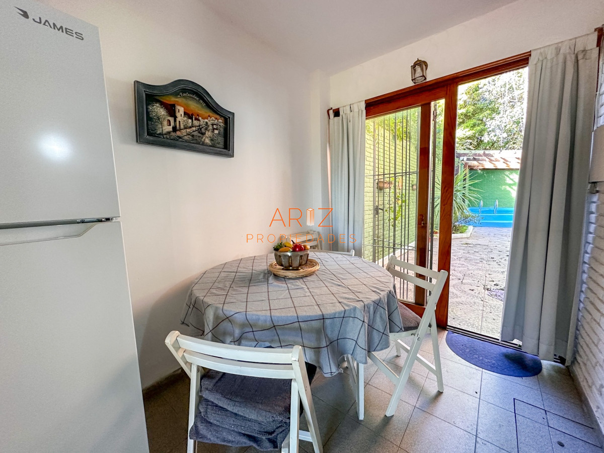 Casa ID.2038 - ALQUILER TEMPORADA PUNTA DEL ESTE CASA 4 DORMITORIOS 3 BAÑOS PARA 14 PERSONAS IMPERDIBLE A 2 CUADRAS DEL MAR MANSA 