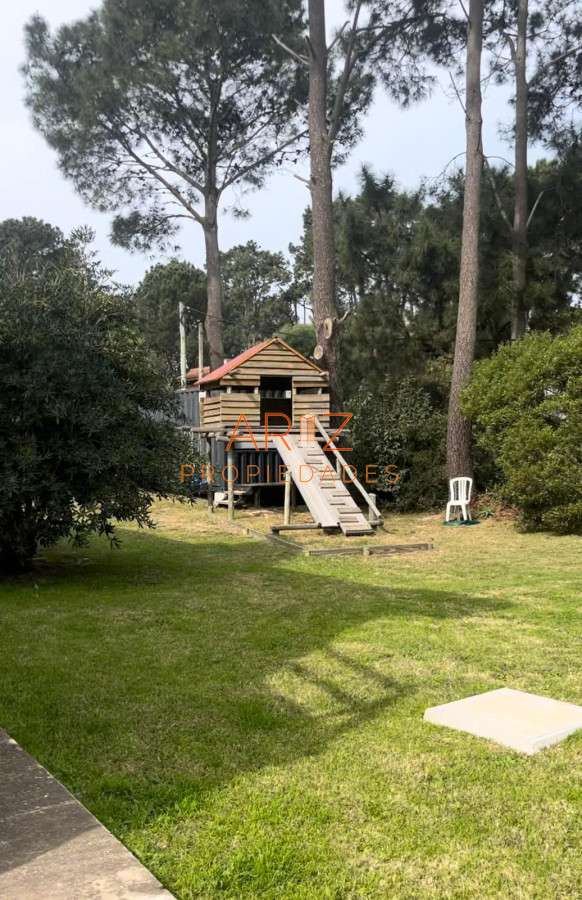 Casa ID.2099 - VENTA CASA PIEDRA 2 DORMITORIOS 2 BAÑOS MUY BIEN UBICADO PINARES PUNTA DEL ESTE