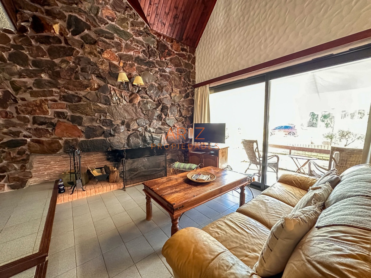 Casa ID.2038 - ALQUILER TEMPORADA PUNTA DEL ESTE CASA 4 DORMITORIOS 3 BAÑOS PARA 14 PERSONAS IMPERDIBLE A 2 CUADRAS DEL MAR MANSA 