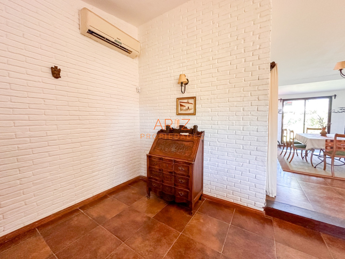 Casa ID.2020 - VENTA CASA 4 DORMITORIOS 3 BAÑOS EXCELENTE IMPECABLE ESTADO PINARES A METROS DEL MAR