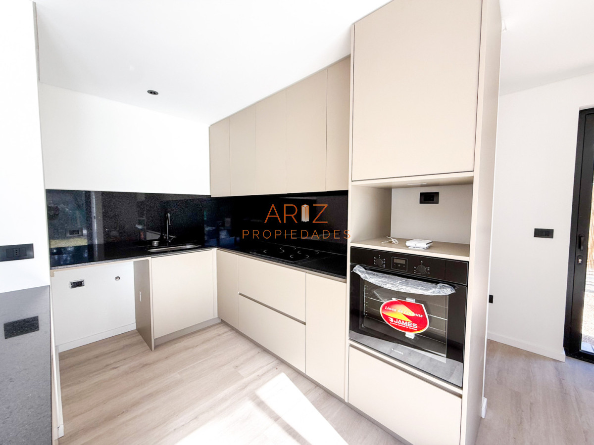 Casa ID.2514 - VENTA CASA 3 DORMITORIOS  2 BAÑOS A ESTRENAR BARRIO CANTEGRIL CORDOBA PUNTA DEL ESTE 