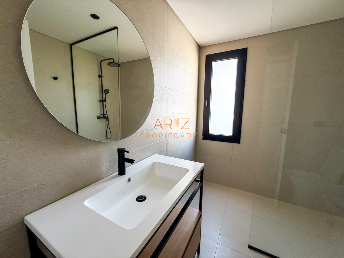 Casa ID.2515 - VENTA CASA 3 DORMITORIOS  2 BAÑOS A ESTRENAR BARRIO CANTEGRIL CORDOBA PUNTA DEL ESTE 