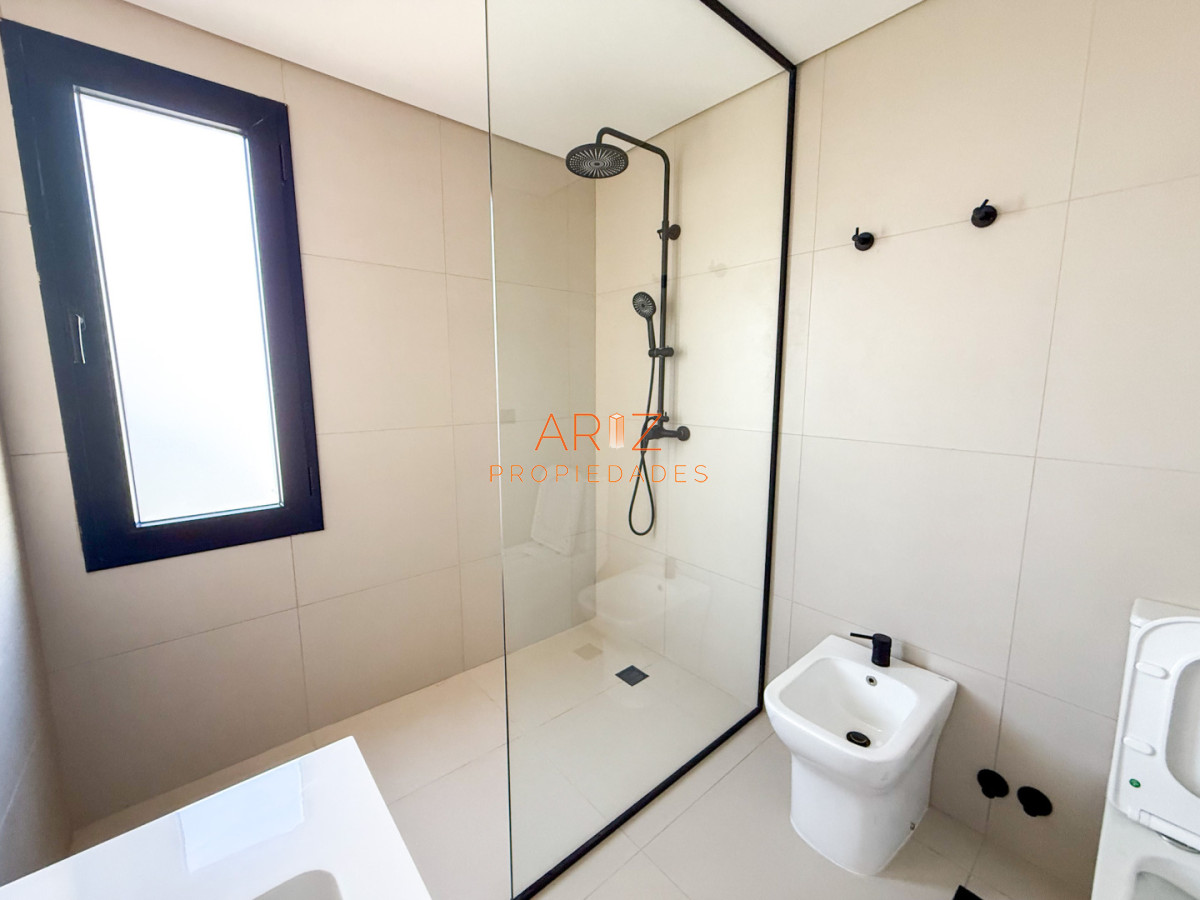 Casa ID.2515 - VENTA CASA 3 DORMITORIOS  2 BAÑOS A ESTRENAR BARRIO CANTEGRIL CORDOBA PUNTA DEL ESTE 