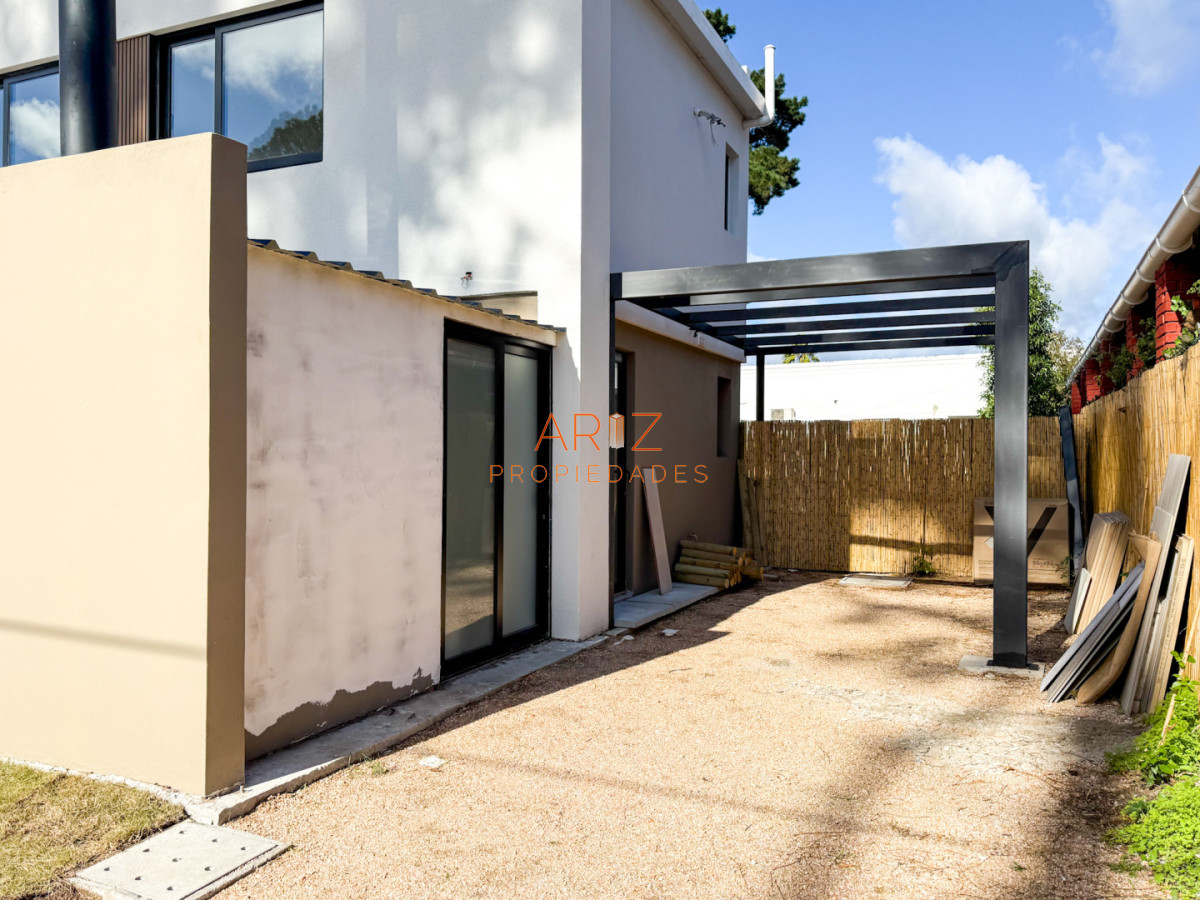 Casa ID.2514 - VENTA CASA 3 DORMITORIOS  2 BAÑOS A ESTRENAR BARRIO CANTEGRIL CORDOBA PUNTA DEL ESTE 