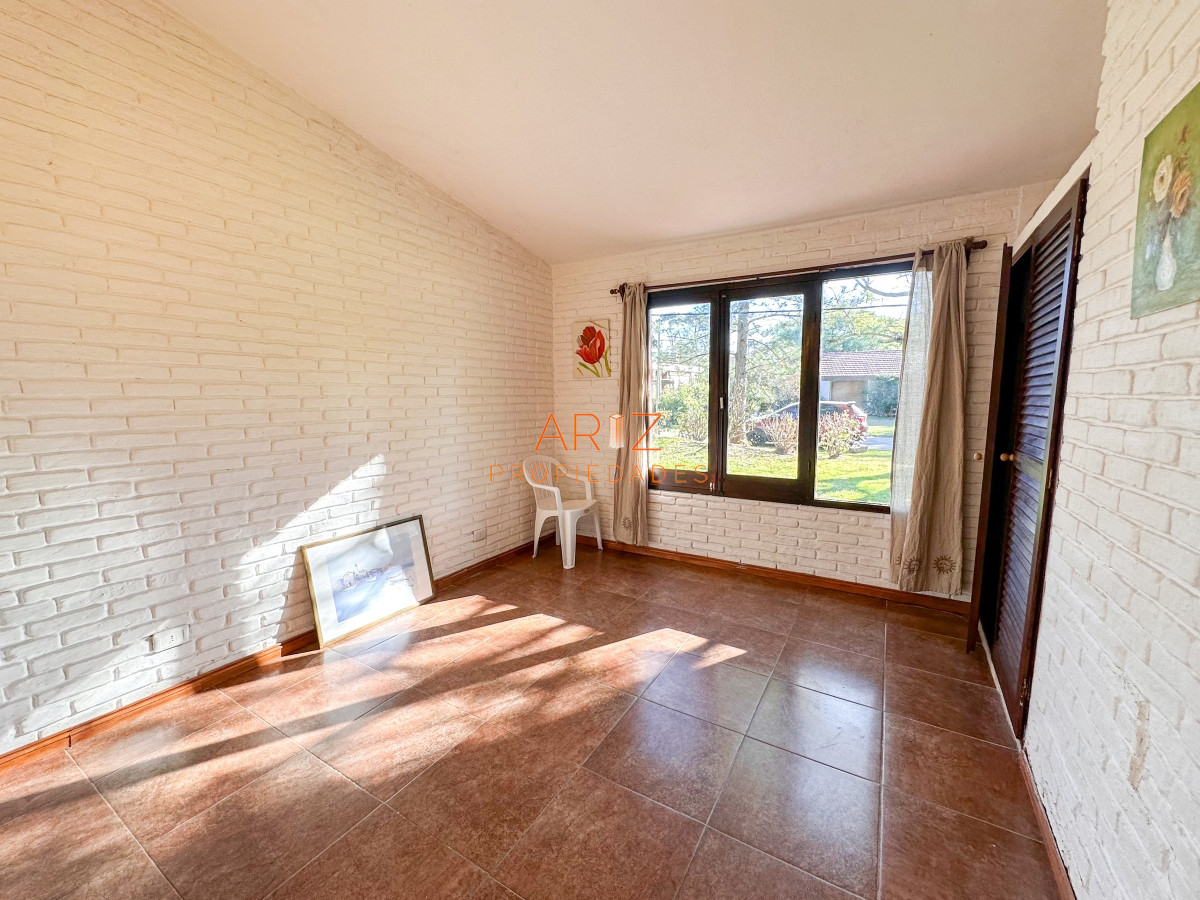Casa ID.2020 - VENTA CASA 4 DORMITORIOS 3 BAÑOS EXCELENTE IMPECABLE ESTADO PINARES A METROS DEL MAR
