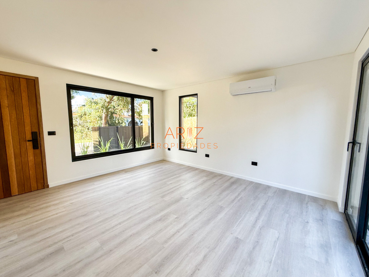 Casa ID.2515 - VENTA CASA 3 DORMITORIOS  2 BAÑOS A ESTRENAR BARRIO CANTEGRIL CORDOBA PUNTA DEL ESTE 