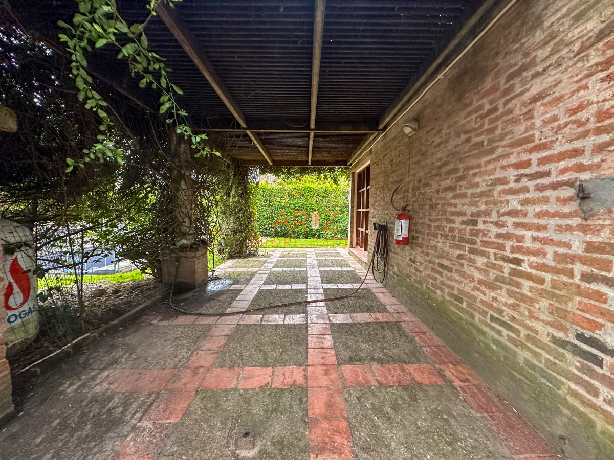 Casa ID.2059 - ALQUILER ANUAL CASA 3 DORMITORIOS 2 BAÑOS QUINCHO MUY LINDA PREPARADA PARA TODO EL AÑO MANSA CANTEGRIL PUNTA DEL ESTE