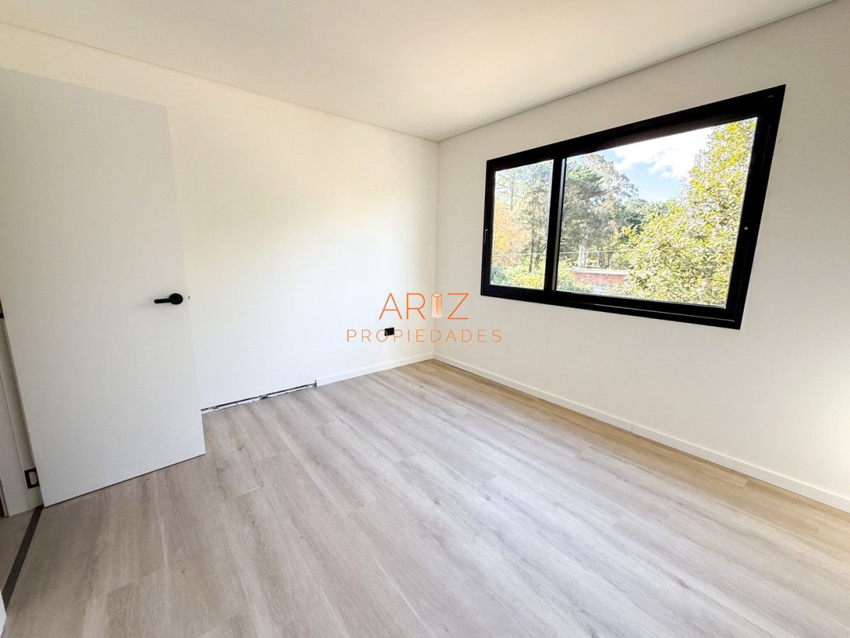 Casa ID.2515 - VENTA CASA 3 DORMITORIOS  2 BAÑOS A ESTRENAR BARRIO CANTEGRIL CORDOBA PUNTA DEL ESTE 