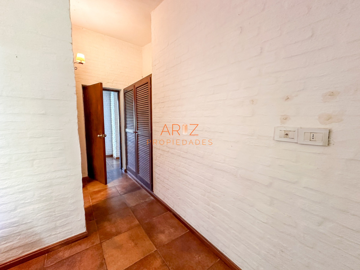 Casa ID.2020 - VENTA CASA 4 DORMITORIOS 3 BAÑOS EXCELENTE IMPECABLE ESTADO PINARES A METROS DEL MAR