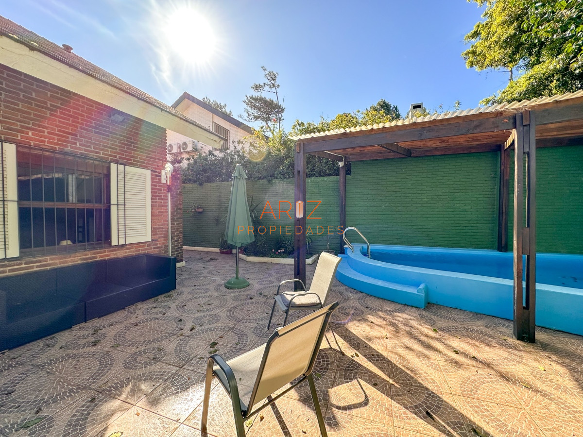 Casa ID.2038 - ALQUILER TEMPORADA PUNTA DEL ESTE CASA 4 DORMITORIOS 3 BAÑOS PARA 14 PERSONAS IMPERDIBLE A 2 CUADRAS DEL MAR MANSA 