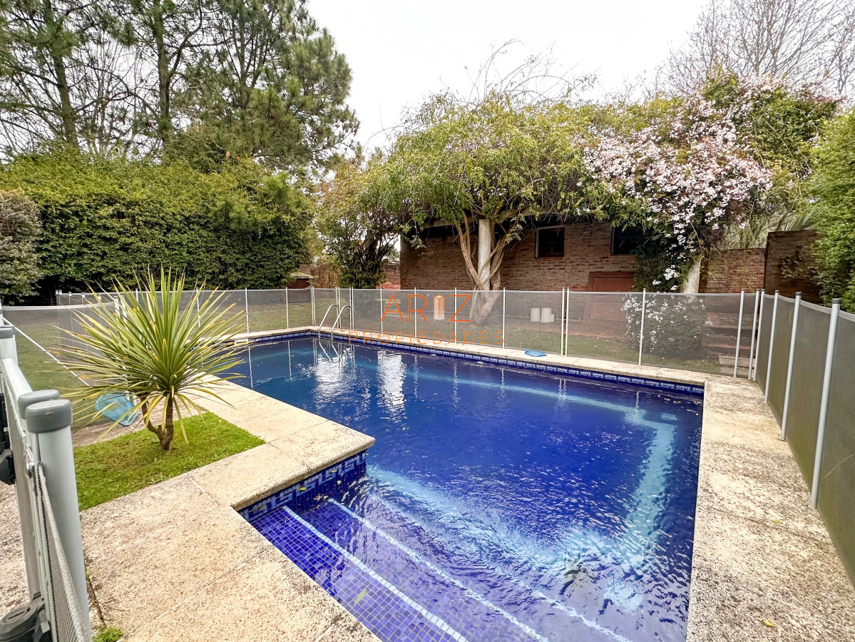 Casa ID.2059 - ALQUILER ANUAL CASA 3 DORMITORIOS 2 BAÑOS QUINCHO MUY LINDA PREPARADA PARA TODO EL AÑO MANSA CANTEGRIL PUNTA DEL ESTE